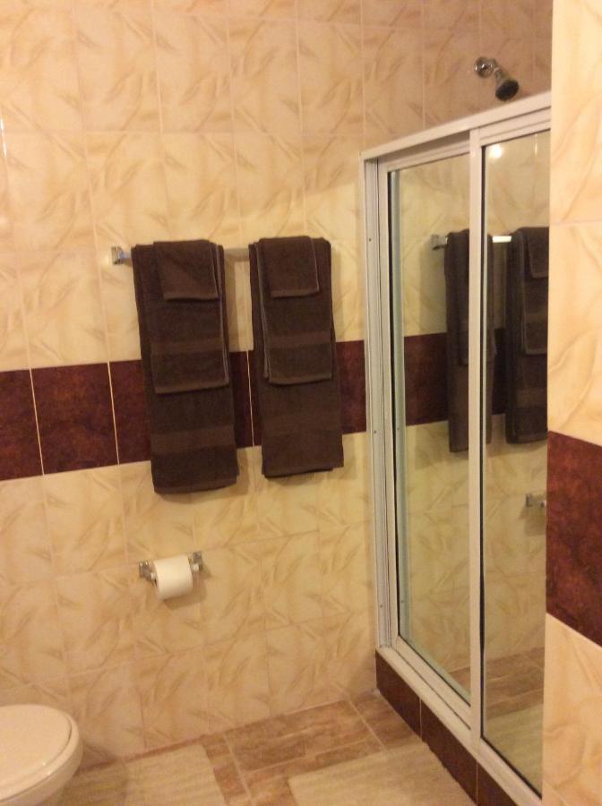 Jamaica Dream Gateway Hotel Richmond Ngoại thất bức ảnh